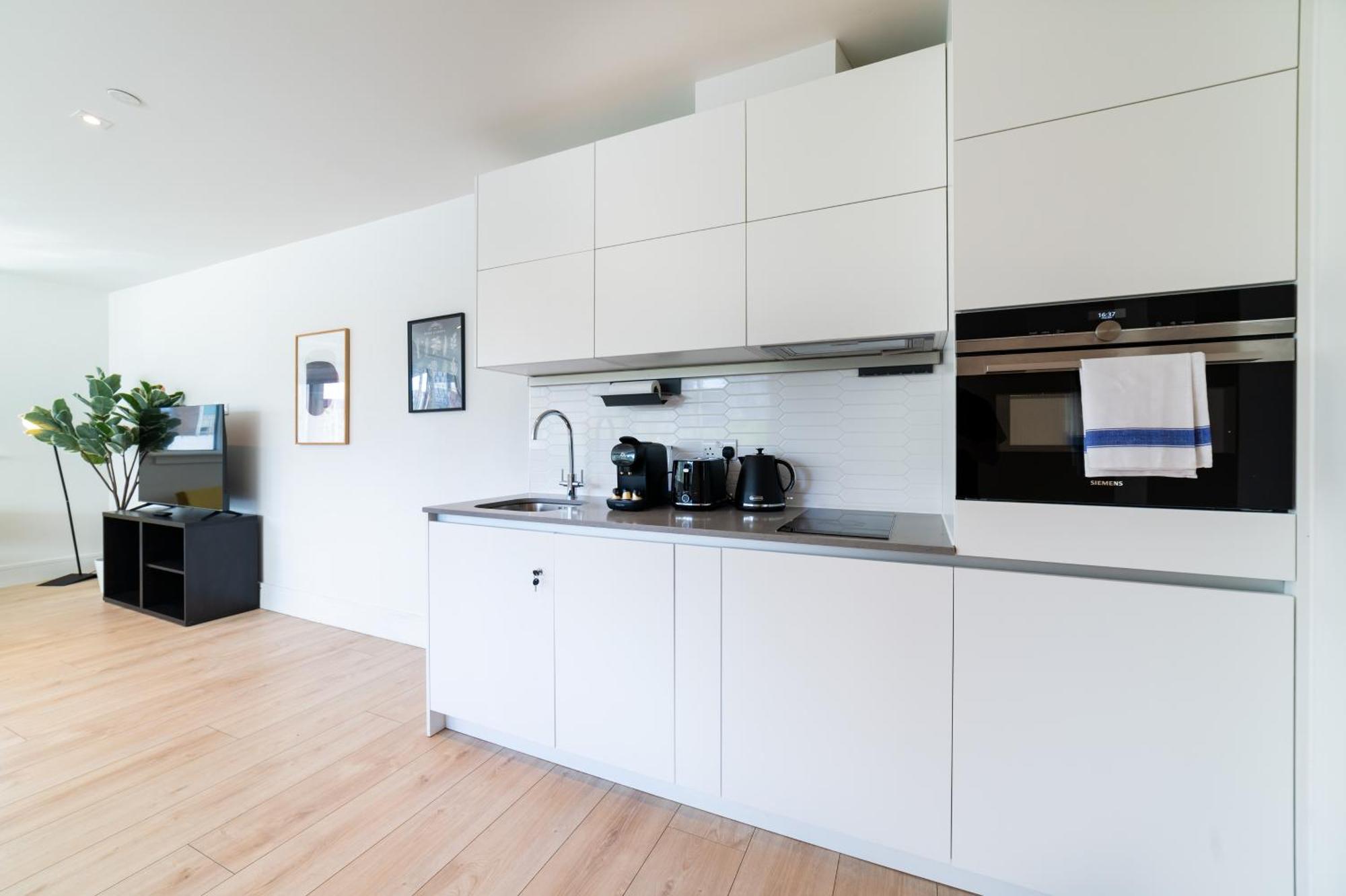 Апартаменты Stylish Retreats On Olympic Way Лондон Экстерьер фото