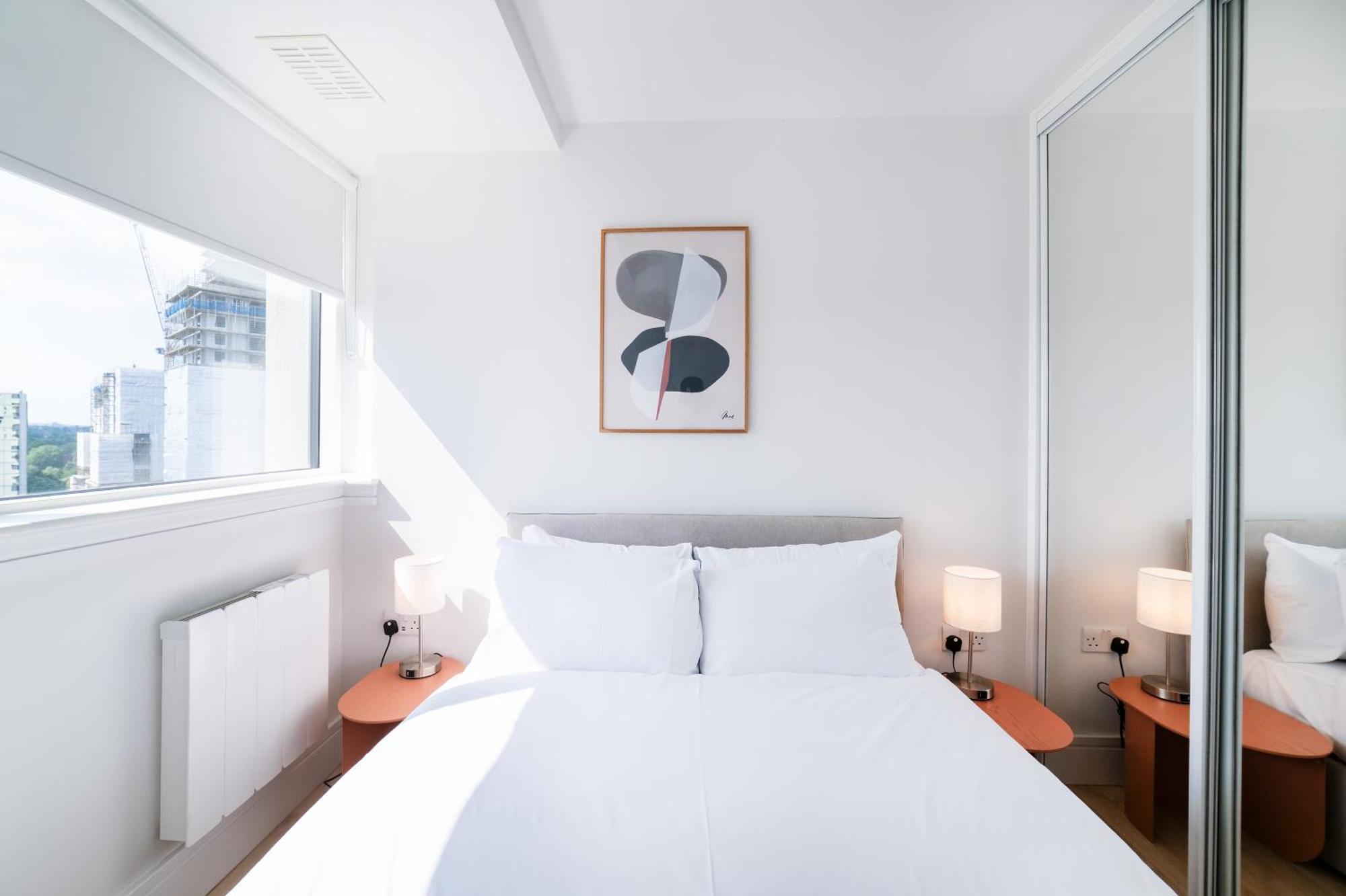 Апартаменты Stylish Retreats On Olympic Way Лондон Экстерьер фото
